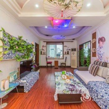 重庆鲁右桃普通公寓酒店提供图片