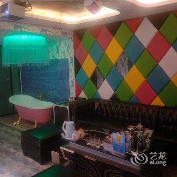 高平唯爱主题酒店酒店提供图片