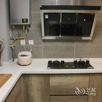 北京清新两居室整租地铁10号线健德门站普通公寓酒店提供图片