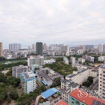 三亚三亚一起去旅行普通公寓(三亚河东路店)酒店提供图片