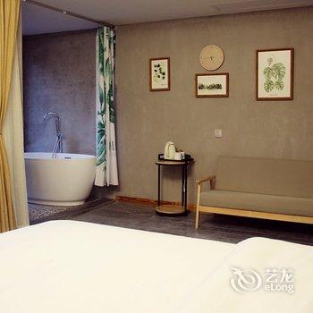 湘西湘西尔卓山谷普通公寓(后街店)酒店提供图片