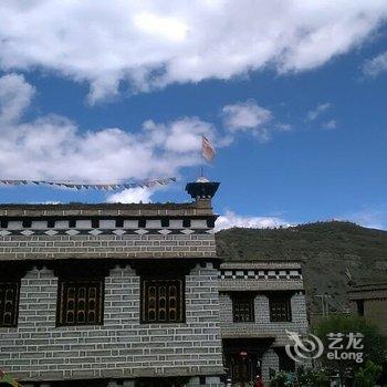 稻城藏域风情客栈酒店提供图片