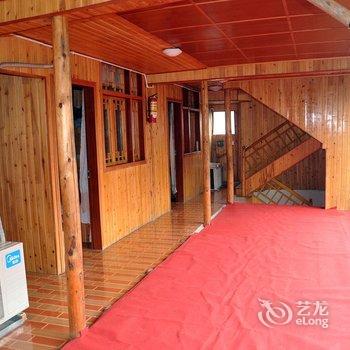 海螺沟原木坊客栈酒店提供图片