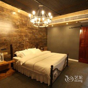 凤凰秋夜山居(原听涛山庄客栈)酒店提供图片