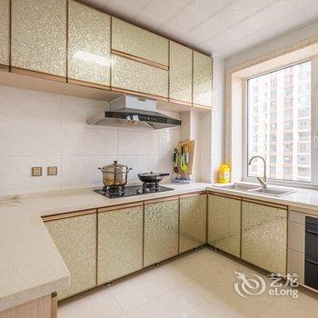 营口精装三室家庭日租房普通公寓酒店提供图片