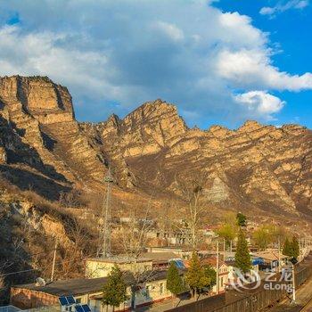 涞水鑫丰大酒店野三坡度假村酒店提供图片