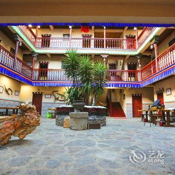 丹巴县甲居安卡儿民俗庄园酒店提供图片