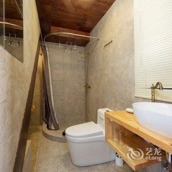 上海我们·1984(乐园附近的创意民宿)复式酒店提供图片