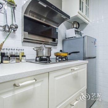 上海MFHOLE普通公寓(太原路分店)酒店提供图片