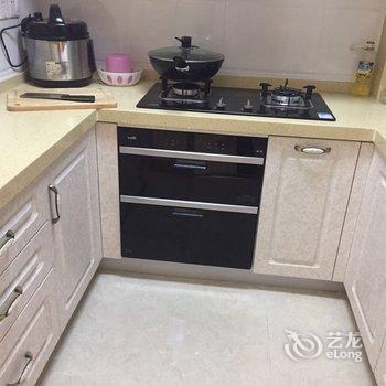 上海虹桥国展中心法式水岸花园公寓(中华路分店)酒店提供图片