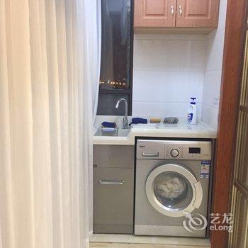 上海虹桥国展中心法式水岸花园公寓(中华路分店)酒店提供图片