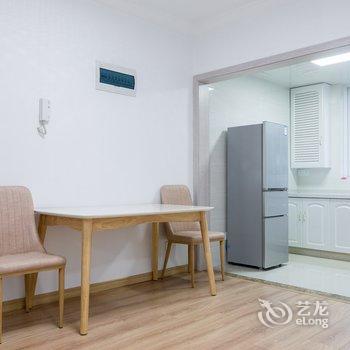 上海陈家镇东滩苹果花园公寓(裕展路店)酒店提供图片