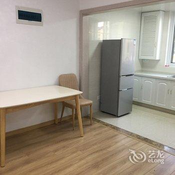 上海陈家镇东滩苹果花园公寓(裕展路店)酒店提供图片