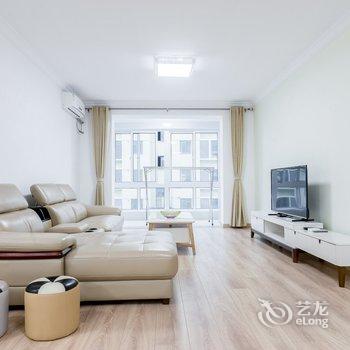 上海陈家镇东滩苹果花园公寓(裕展路店)酒店提供图片
