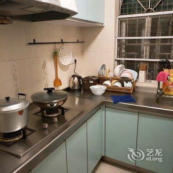 深圳爱之光芒浪漫满屋复式酒店提供图片