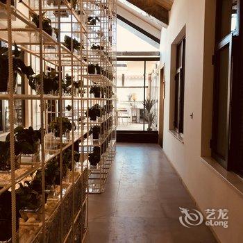 西安行着设计师民宿酒店提供图片