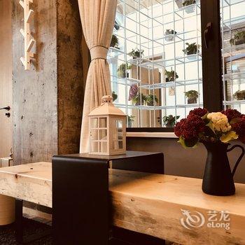 西安行着设计师民宿酒店提供图片