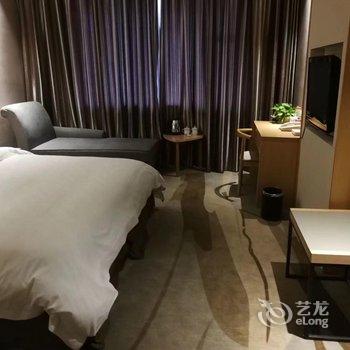 华蓥多彩青舍(原假日酒店)酒店提供图片