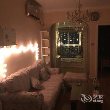 成都文艺少女之家普通公寓酒店提供图片