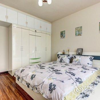 成都都江堰景区清新浪漫套房复式酒店提供图片