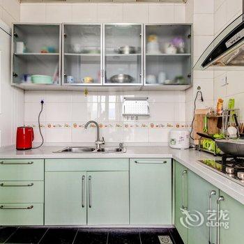 成都都江堰景区清新浪漫套房复式酒店提供图片