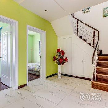 成都都江堰景区清新浪漫套房复式酒店提供图片