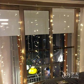 �Ϻ�С����666��ɫ����(����·�ֵ�)�Ƶ��ṩͼƬ