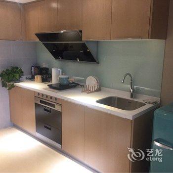 �Ϻ�С����666��ɫ����(����·�ֵ�)�Ƶ��ṩͼƬ