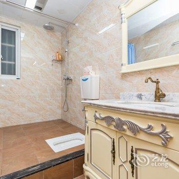 �ɶ���Ůʿ��ɫ����(�кͶ��ֵַ�)�Ƶ��ṩͼƬ