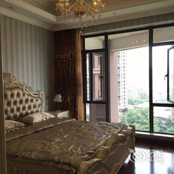 成都城南豪华江景房公寓酒店提供图片