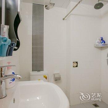 成都DARK GREEN-家普通公寓(蜀都大道店)酒店提供图片