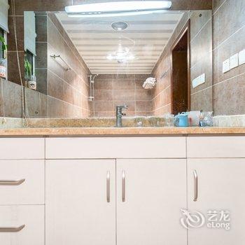 重庆渝哥特色民宿(天马路分店)酒店提供图片