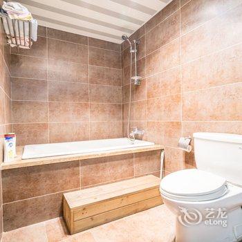 重庆渝哥特色民宿(天马路分店)酒店提供图片