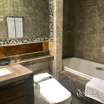 成都270度全落地窗观景房普通公寓酒店提供图片