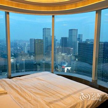 成都270度全落地窗观景房普通公寓酒店提供图片