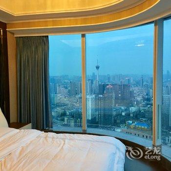 成都270度全落地窗观景房普通公寓酒店提供图片