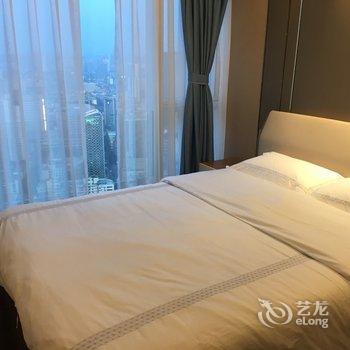 成都270度全落地窗观景房普通公寓酒店提供图片