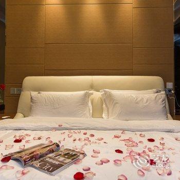 成都270度全落地窗观景房普通公寓酒店提供图片