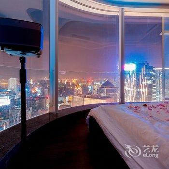 成都270度全落地窗观景房普通公寓酒店提供图片