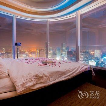 成都270度全落地窗观景房普通公寓酒店提供图片