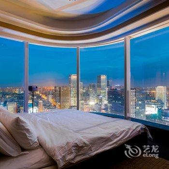 成都270度全落地窗观景房普通公寓酒店提供图片