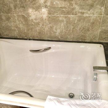 成都270度全落地窗观景房普通公寓酒店提供图片