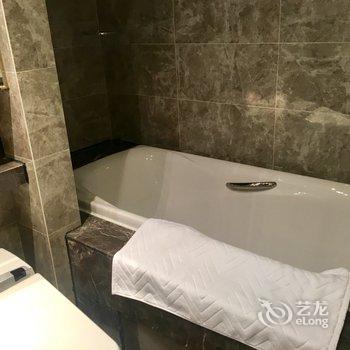 成都270度全落地窗观景房普通公寓酒店提供图片