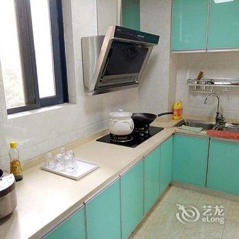 峨眉山市爱e家酒店式家庭公寓(食为天美食街店)酒店提供图片