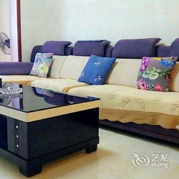 峨眉山市爱e家酒店式家庭公寓(食为天美食街店)酒店提供图片