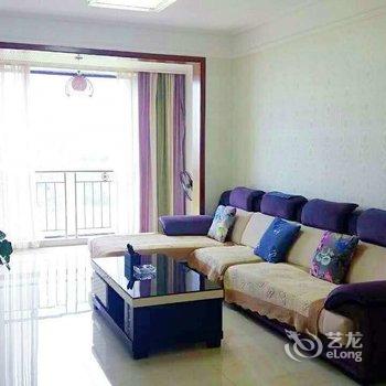 峨眉山市爱e家酒店式家庭公寓(食为天美食街店)酒店提供图片