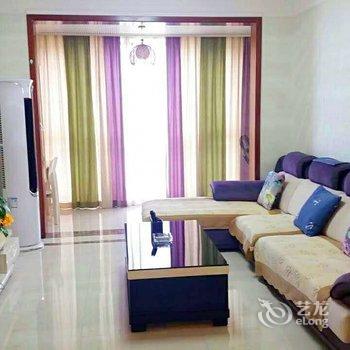 峨眉山市爱e家酒店式家庭公寓(食为天美食街店)酒店提供图片