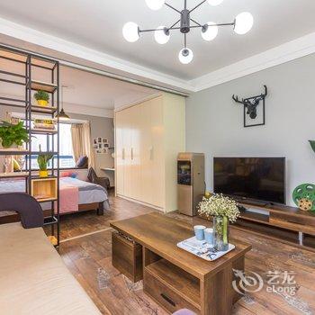 重庆乐乎居解放碑核心商圈旁楼下双地铁普通公寓酒店提供图片