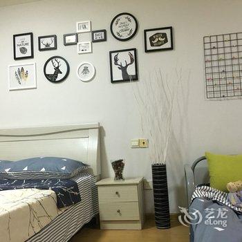 重庆乐乎居解放碑核心商圈旁楼下双地铁普通公寓酒店提供图片