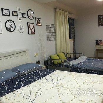 重庆乐乎居解放碑核心商圈旁楼下双地铁普通公寓酒店提供图片